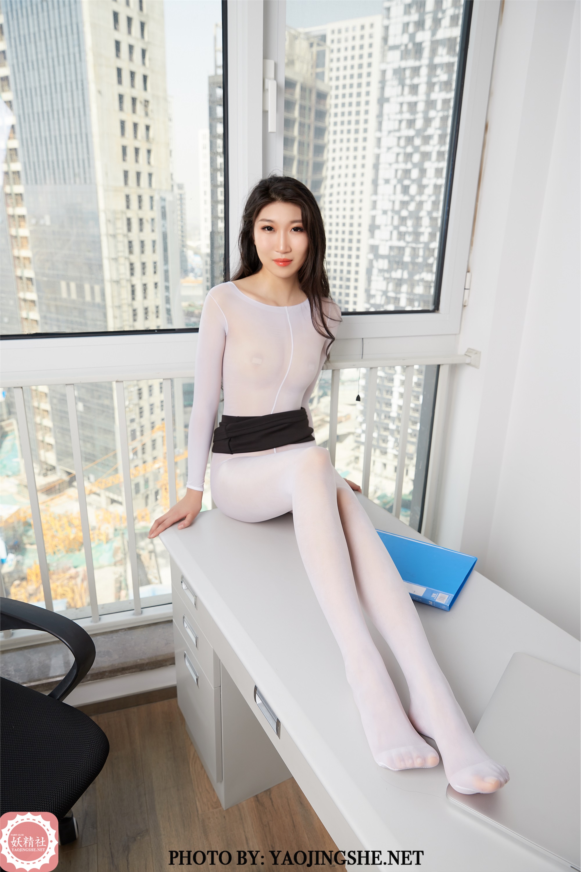 YaoJingShe 妖精社  T2016《苏伟-办公桌白连身》